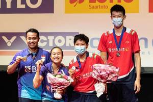 Rehan Naufal Kusharjanto/Lisa Ayu Kusumawati & Feng Yan Ze/Huang Dong Ping (Humas PP PBSI)